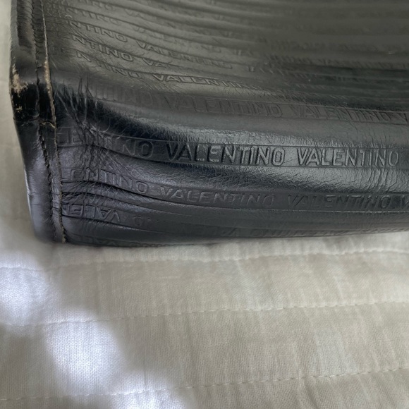 SOLD ‼️Vintage Valentino Clutch - Picture 12 of 14